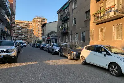 Laboratorio in vendita, Via Curio Dentato, Milano