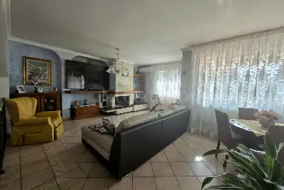 Casa Indipendente in vendita, Ad.ze Casa Natale di Papa Paolo VI, Concesio