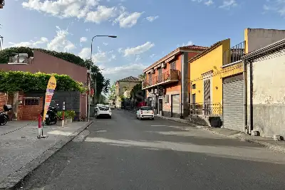 Magazzino in affitto, Via Etnea, Tremestieri Etneo
