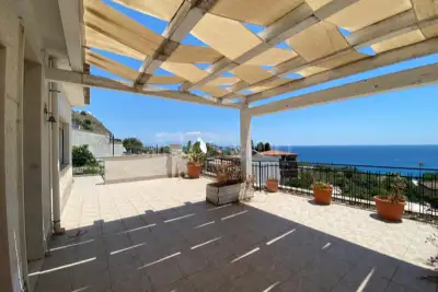 Casa Indipendente in vendita, Via Nazionale, Letojanni