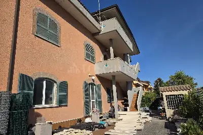 Negozio in affitto, Viale dei Romagnoli, Roma