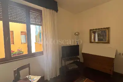 Casa in vendita, Viale Montegrappa, Prato