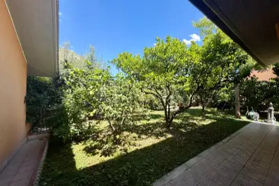Villino a Schiera in vendita, Via della Marranella di Marino, Roma