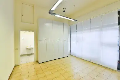 Negozio in vendita, Via Rezzonico, Como