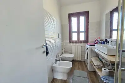 Villino a Schiera in vendita, Via della Stazione, Anzio