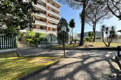 Casa in vendita, Via degli Aldobrandeschi, Roma