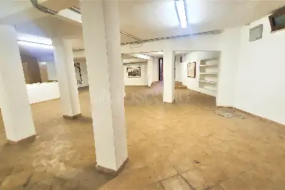 Laboratorio in vendita, Via Cadorna , Civitavecchia