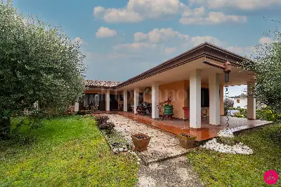 Villa in vendita, Via Villorba, Sacile