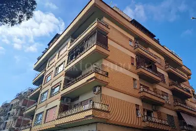 Casa in vendita, Viale dei Romagnoli, Roma