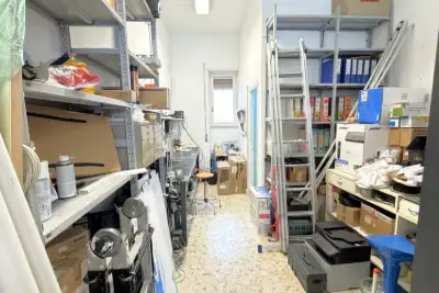 Negozio in vendita, Via Giuseppe Pianigiani, Roma