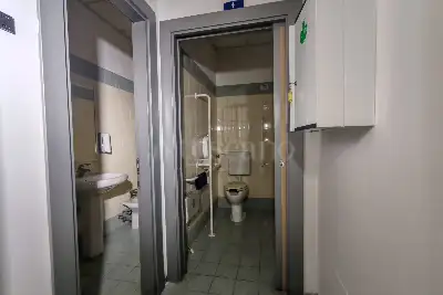 Negozio in vendita, Piazza Giovanni Paolo II , San Vito dei Normanni