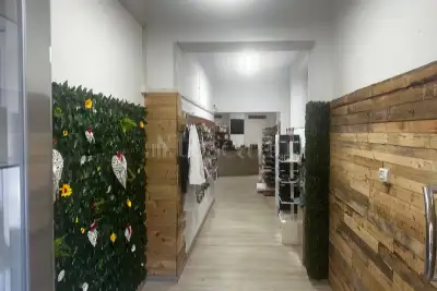 Negozio in affitto, Via Mario Greco, Catanzaro