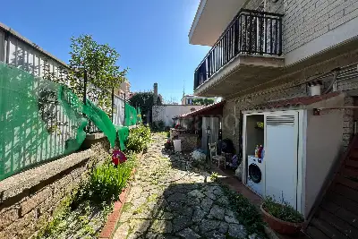 Casa in vendita, Via di Vallelunga, Roma