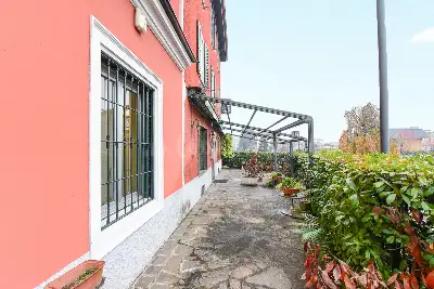 Palazzo in vendita, Via Como, Erba