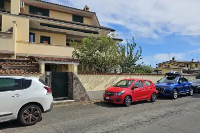Villa Plurifamiliare in vendita, Via Oceano Atlantico, Pomezia