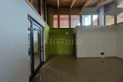Negozio in vendita, Via Ponte San Giovanni, L'Aquila