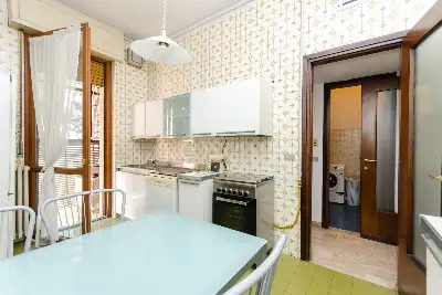 Casa in vendita, Via Lario, Milano