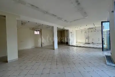 Negozio in affitto, Corso San Vito, Mascalucia