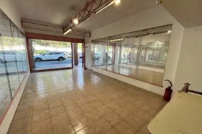 Negozio in vendita, Via Al Sesto Miglio, Roma