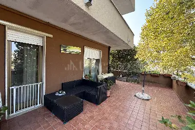 Casa in vendita, Via Salvatore Quasimodo, Como