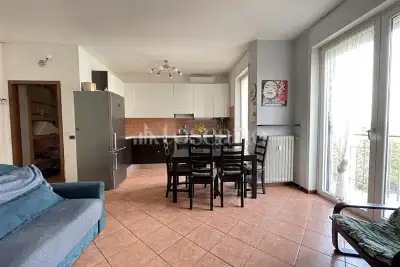 Casa in affitto, Via del Pettirosso, Milano