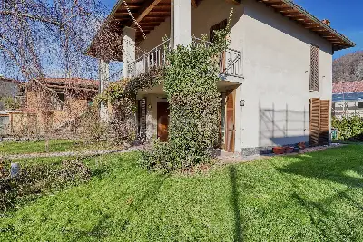 Villa in vendita, Via Pianazzo, Lavena Ponte Tresa