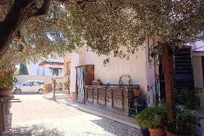 Villa Plurifamiliare in vendita, Viale della Stazione, Anzio