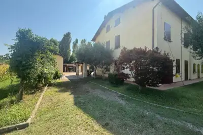 Casa Indipendente in vendita, Via San Michele, Castelfranco Emilia