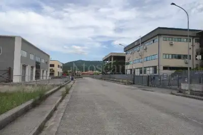 Capannone in affitto, Contrada Serra, Tito