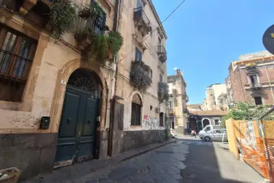 Casa in vendita, Via Gulli, Catania