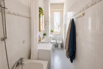 Casa in vendita, Via Legnone, Milano