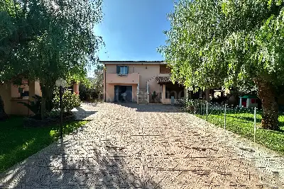 Villa in vendita, Via Armungia, Fiumicino