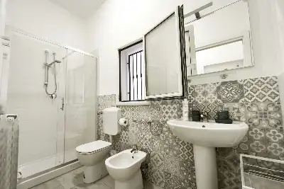 Palazzo in vendita, Via Madonna della Volta, Palermo