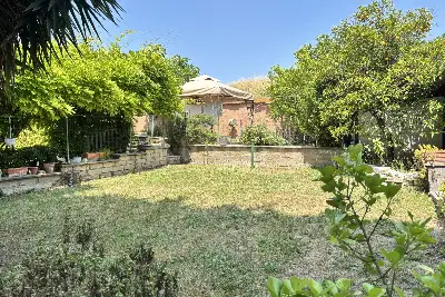 Casa in vendita, Via Arnolfo di Cambio, Roma