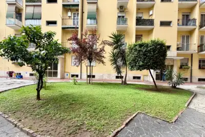 Casa in vendita, Via Valerio Flacco, Roma