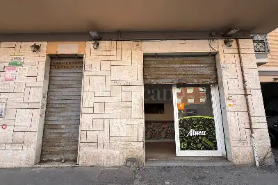 Negozio in affitto, Via della Corazzata, Roma