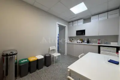 Negozio in vendita, Via Friuli, Milano