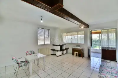 Casa Indipendente in vendita, Via Spluga, Cantù