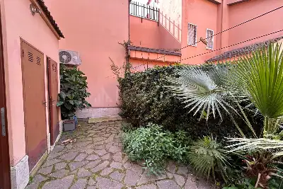 Villa in vendita, Via Mezzocorona, Roma