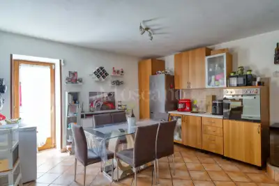 Casa Indipendente in vendita, Via Pasubio, Cunardo