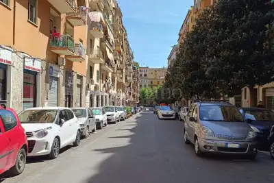 Negozio in vendita, Via Eratostene, Roma