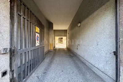 Laboratorio in vendita, Viale Lodovico Scarampo, Milano