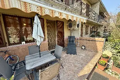 Villino a Schiera in vendita, Via Donatello, Brescia