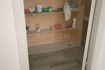 Negozio in affitto, Via Vespri, 61, Valderice