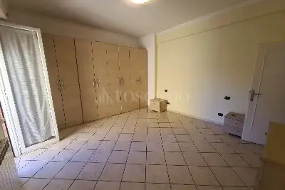 Casa in vendita, Via Roma, Pomezia