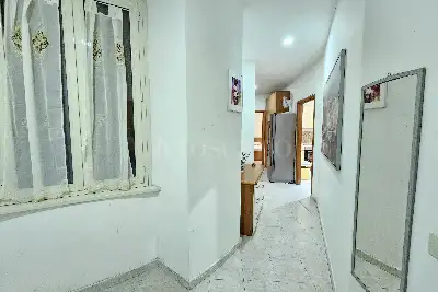 Casa in vendita, Via Britannia, Roma