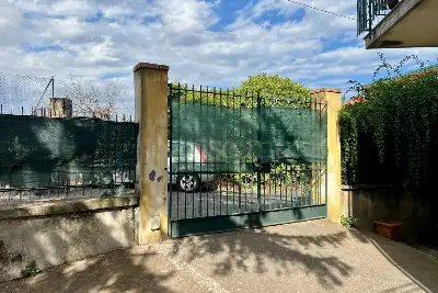 Casa Indipendente in vendita, Via Ombra, Tremestieri Etneo