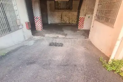 Box in vendita, Via Boccaccio, Pomezia