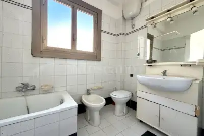 Casa in vendita, Via Tuscolana, Roma