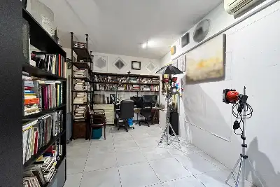 Laboratorio in vendita, Via Lario 13, Milano